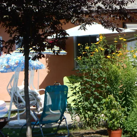 Zsoka Apartment *